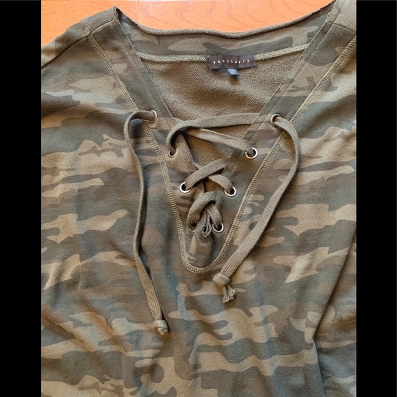 🔥Sanctuary Green Camo Lace Up Top/Sweatshirt🔥 - Picture 7 of 8